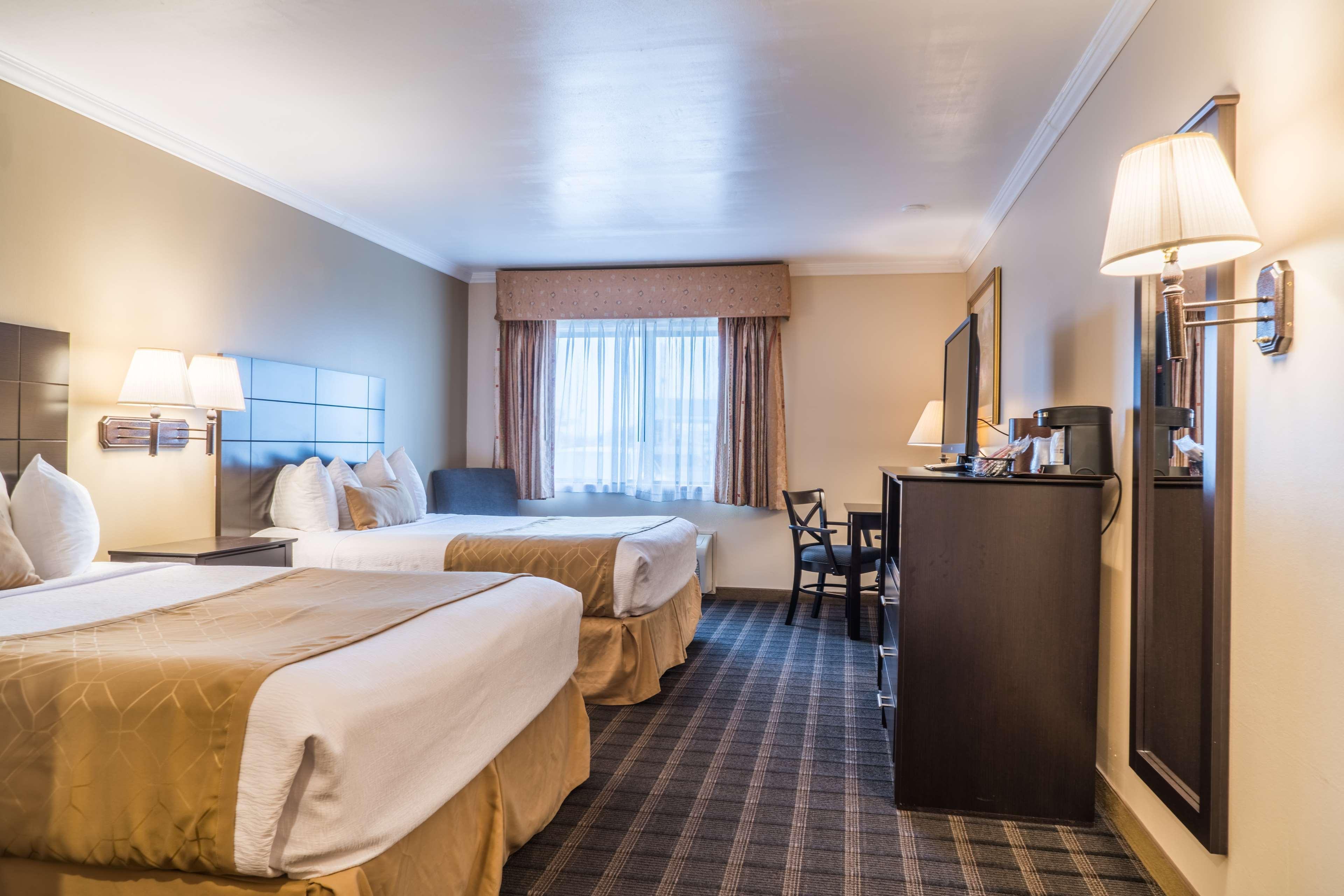 Best Western Inn & Suites Онтарио Екстериор снимка