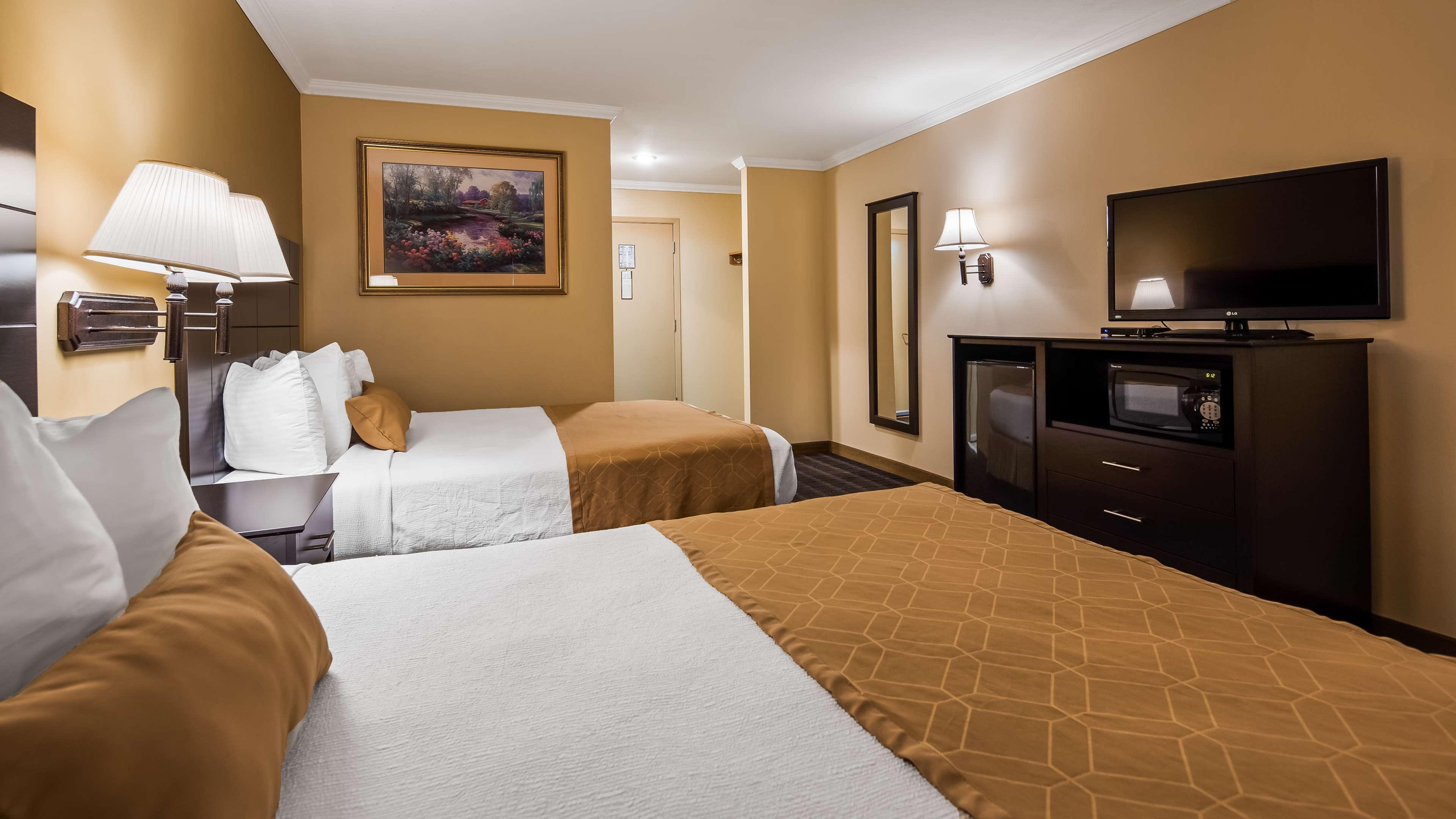 Best Western Inn & Suites Онтарио Екстериор снимка