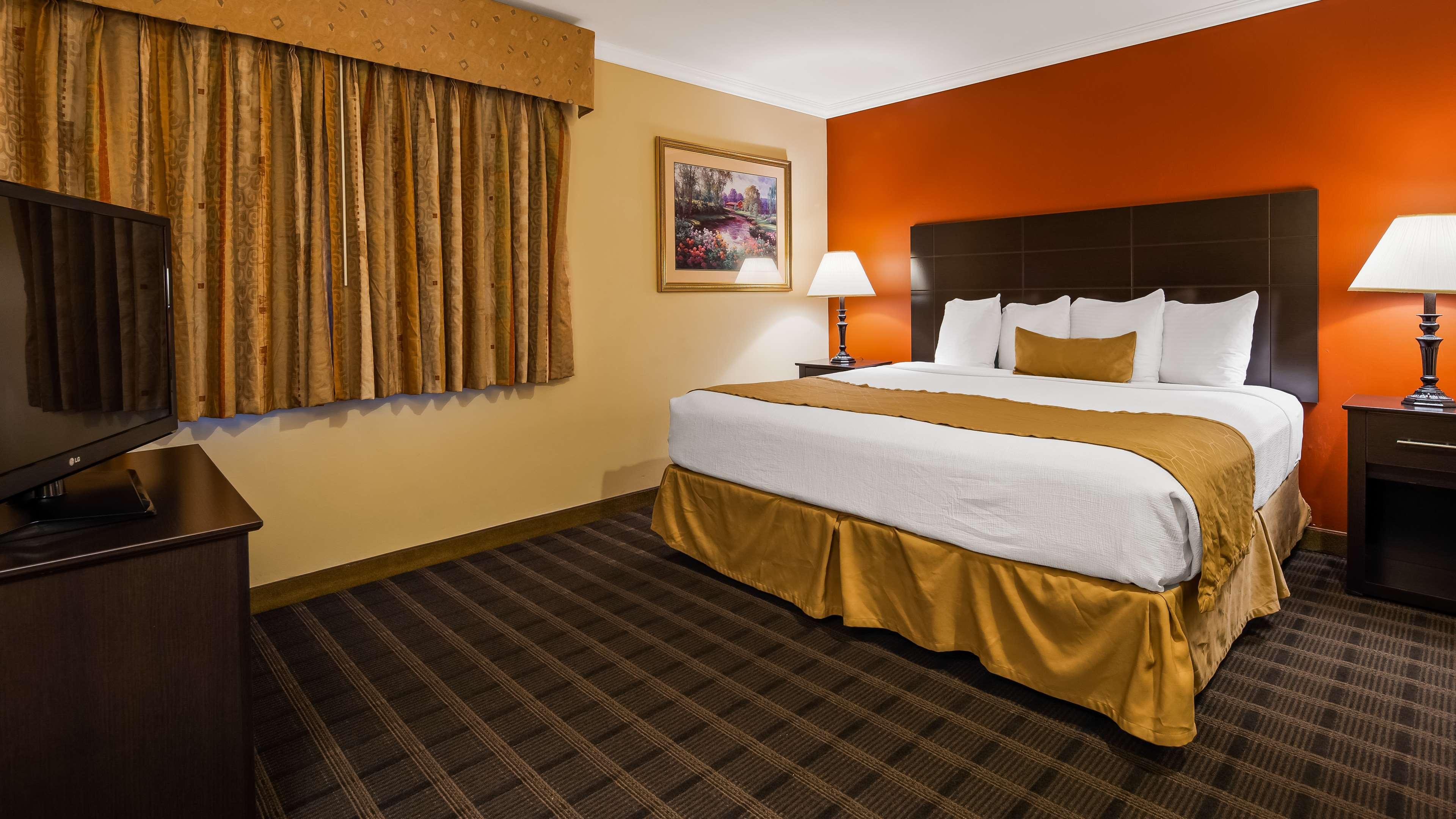 Best Western Inn & Suites Онтарио Екстериор снимка