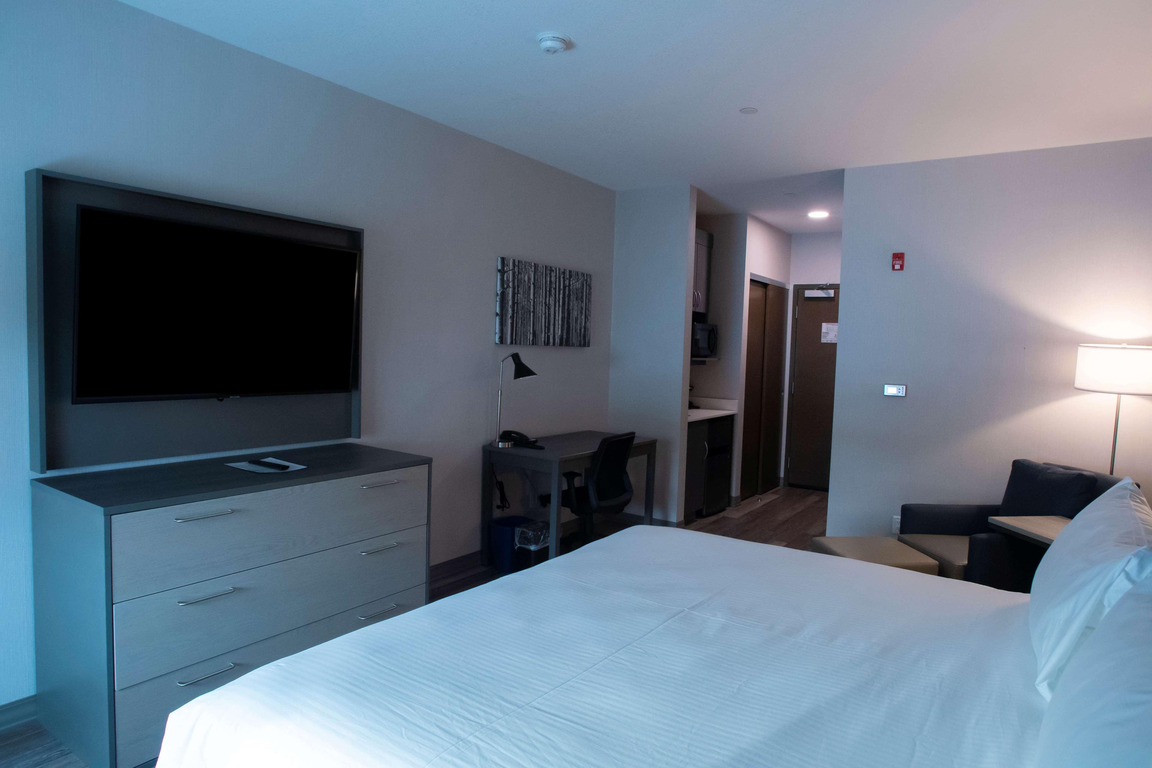 Best Western Inn & Suites Онтарио Екстериор снимка