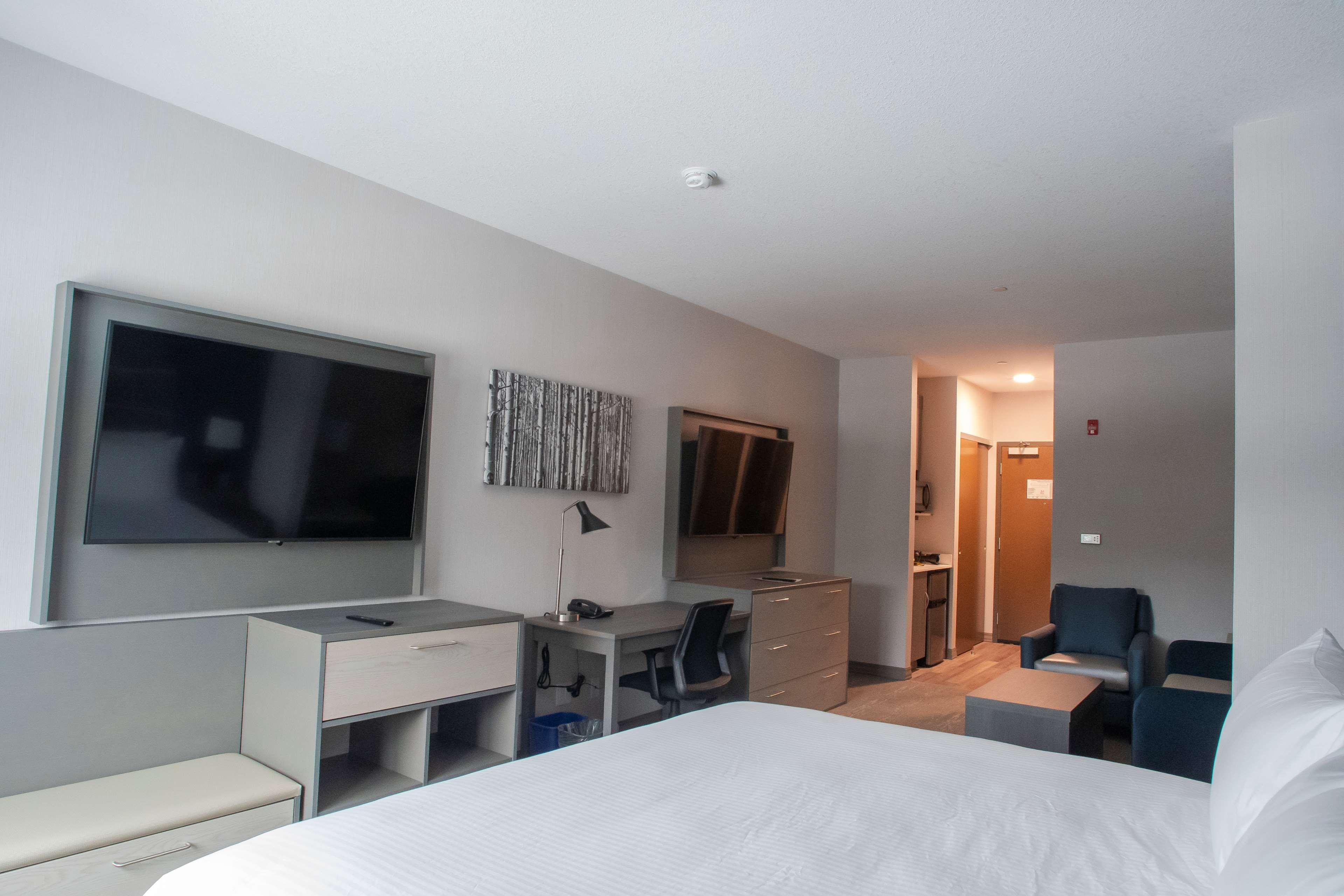 Best Western Inn & Suites Онтарио Екстериор снимка