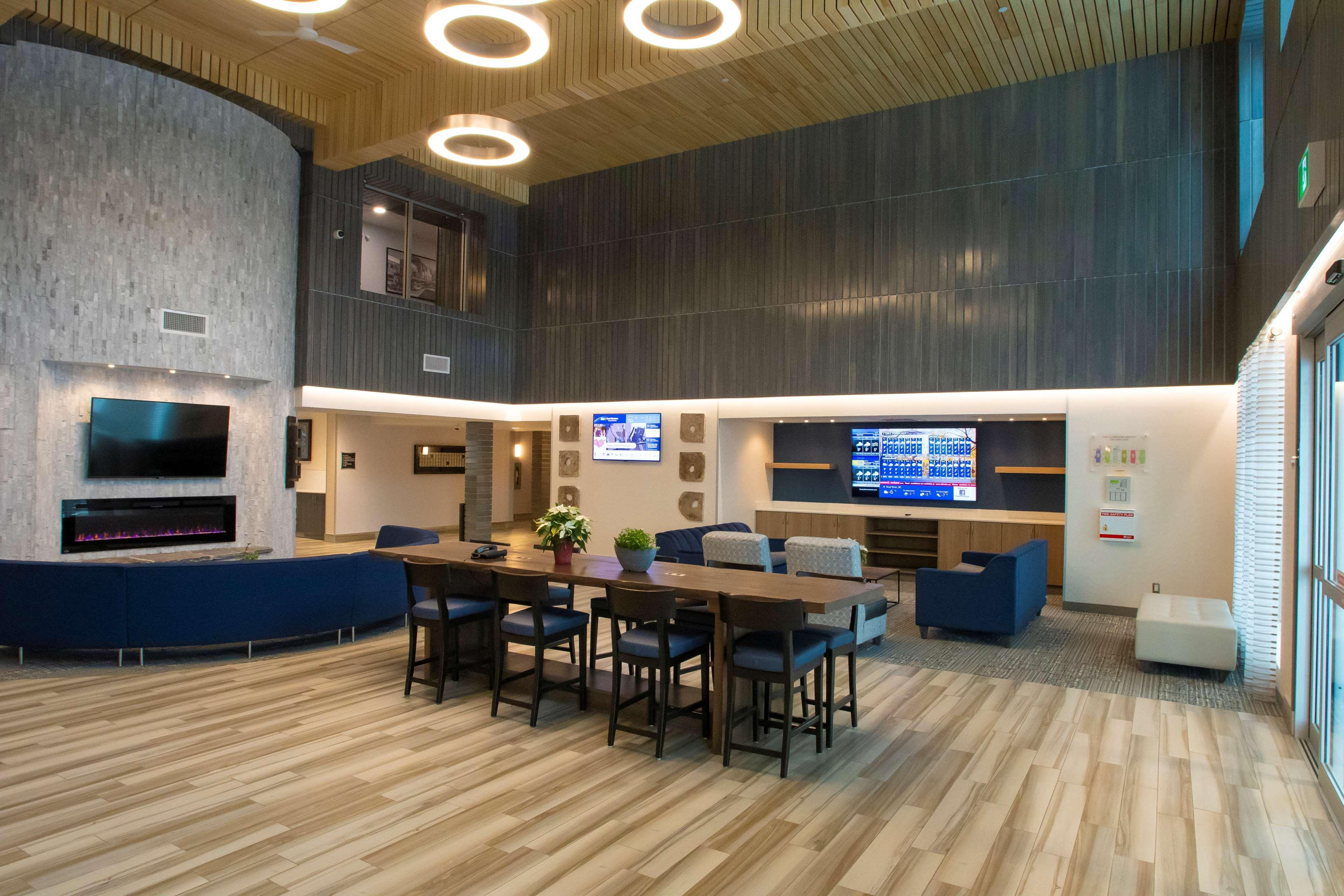 Best Western Inn & Suites Онтарио Екстериор снимка