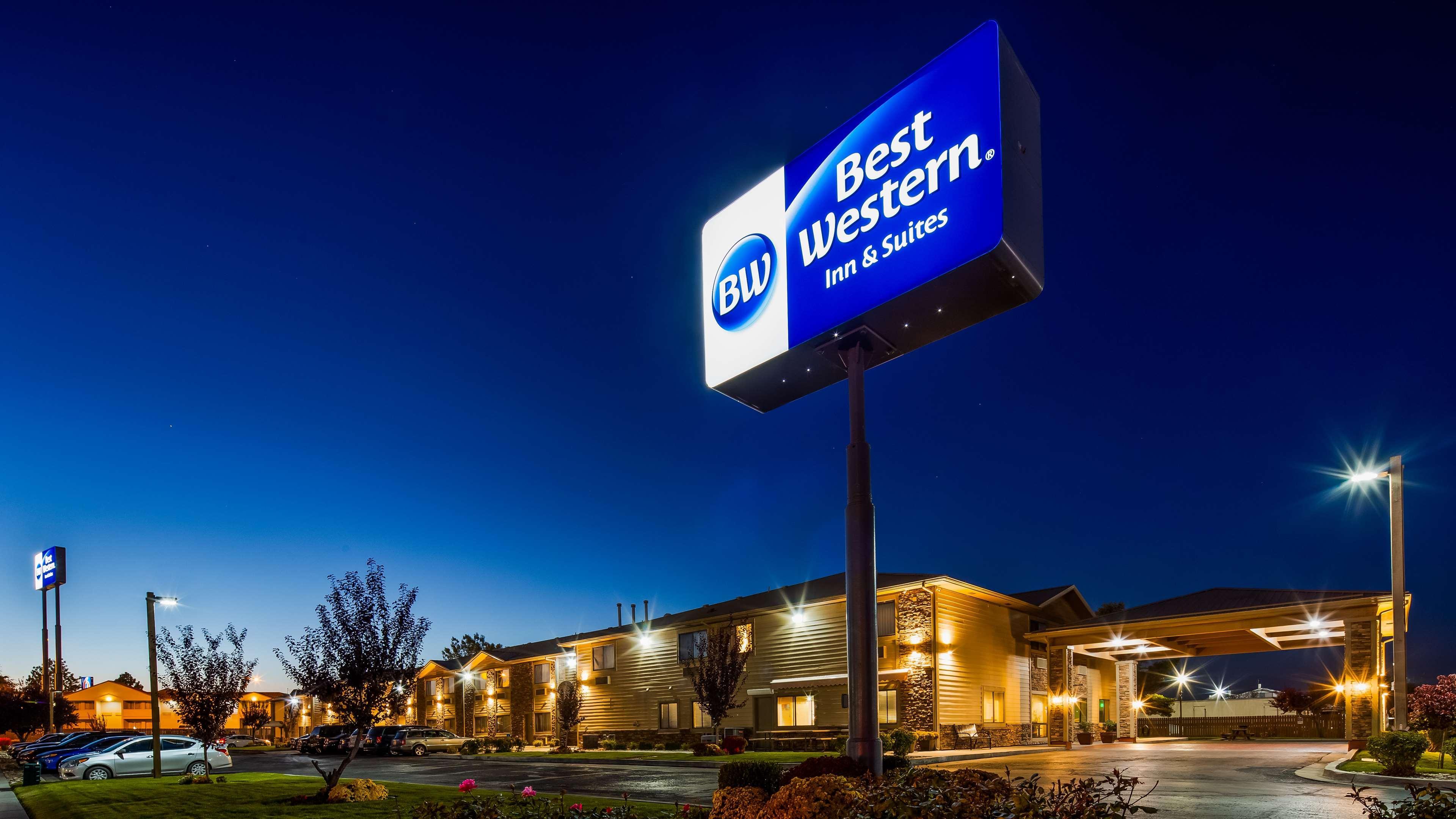 Best Western Inn & Suites Онтарио Екстериор снимка