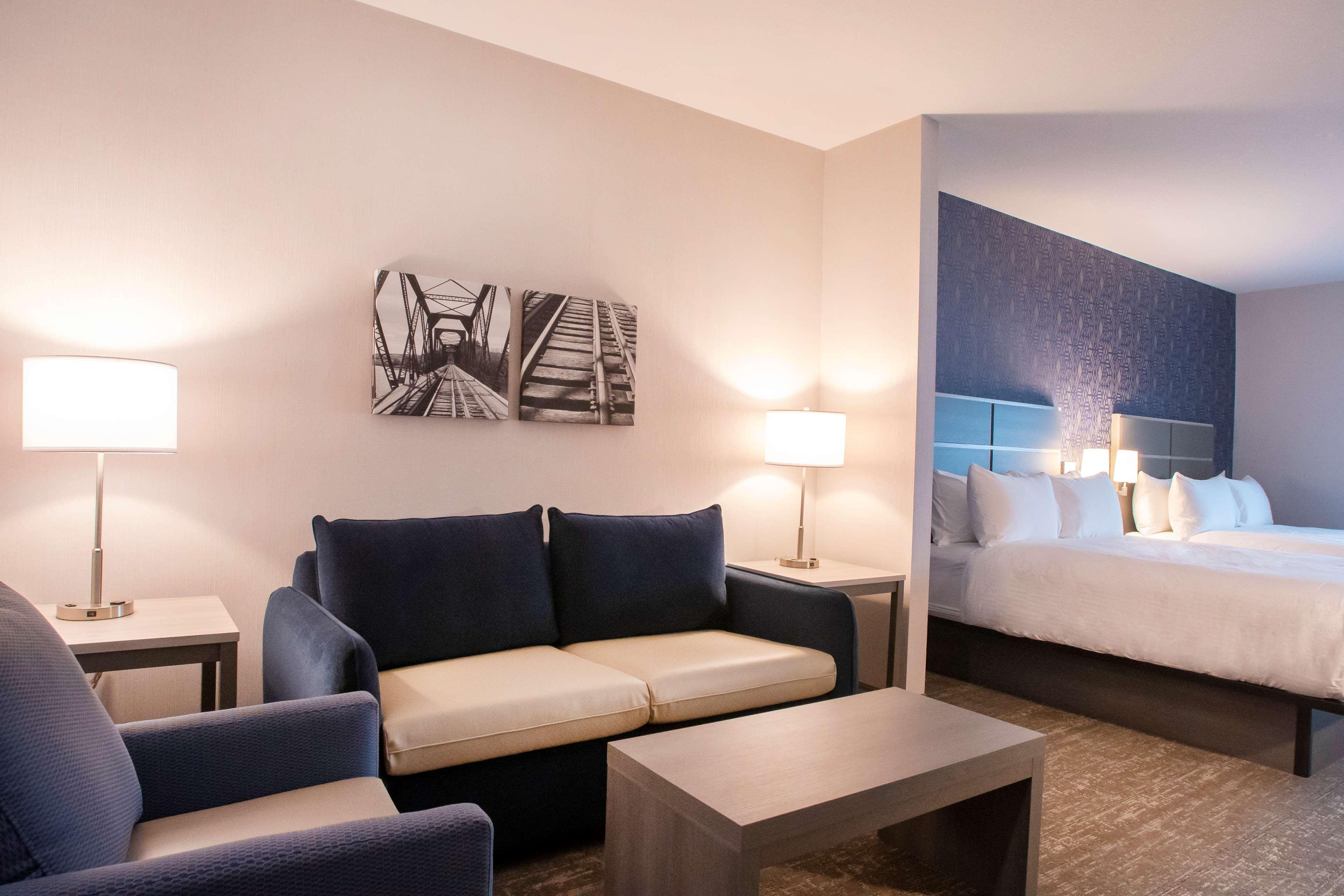 Best Western Inn & Suites Онтарио Екстериор снимка