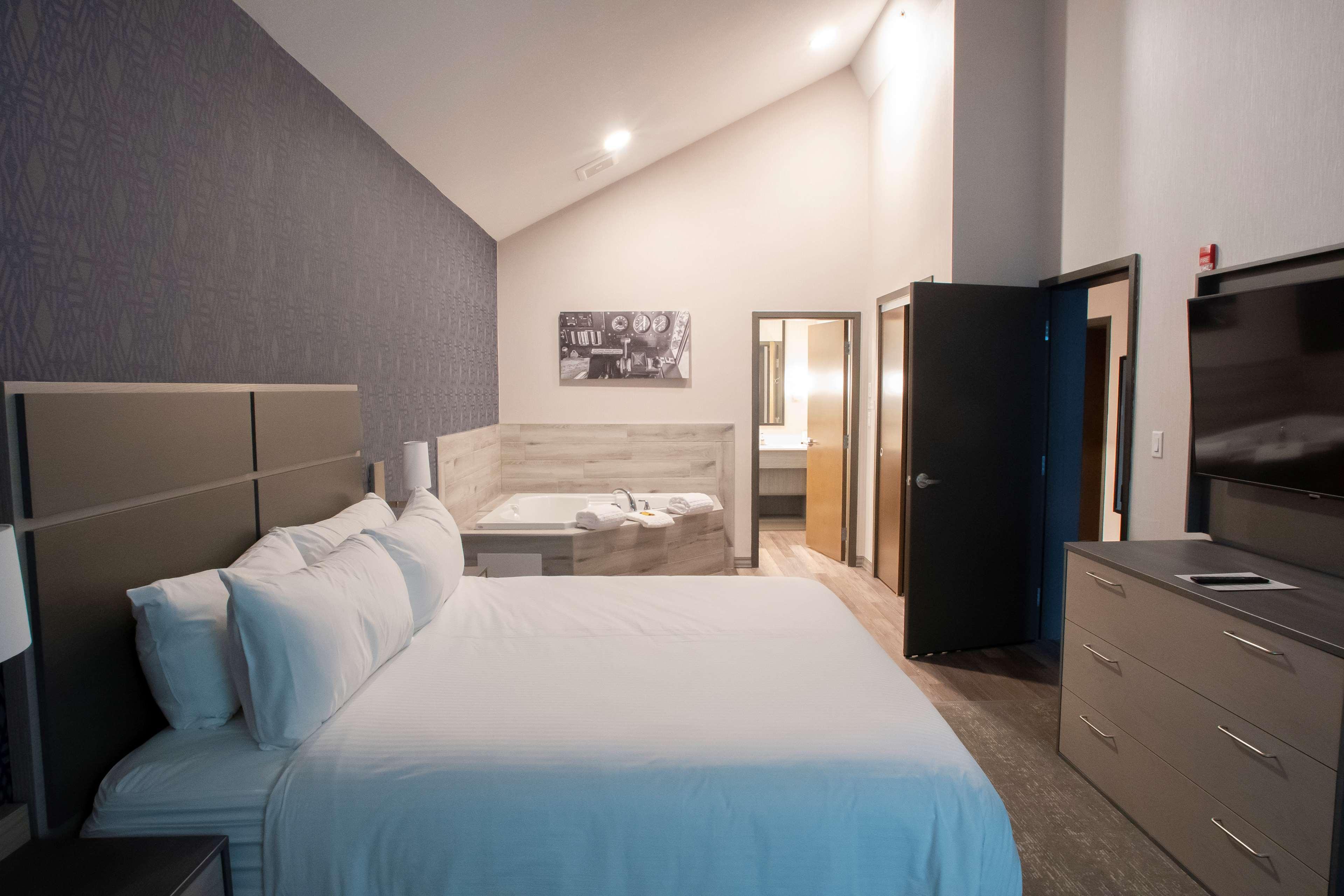 Best Western Inn & Suites Онтарио Екстериор снимка