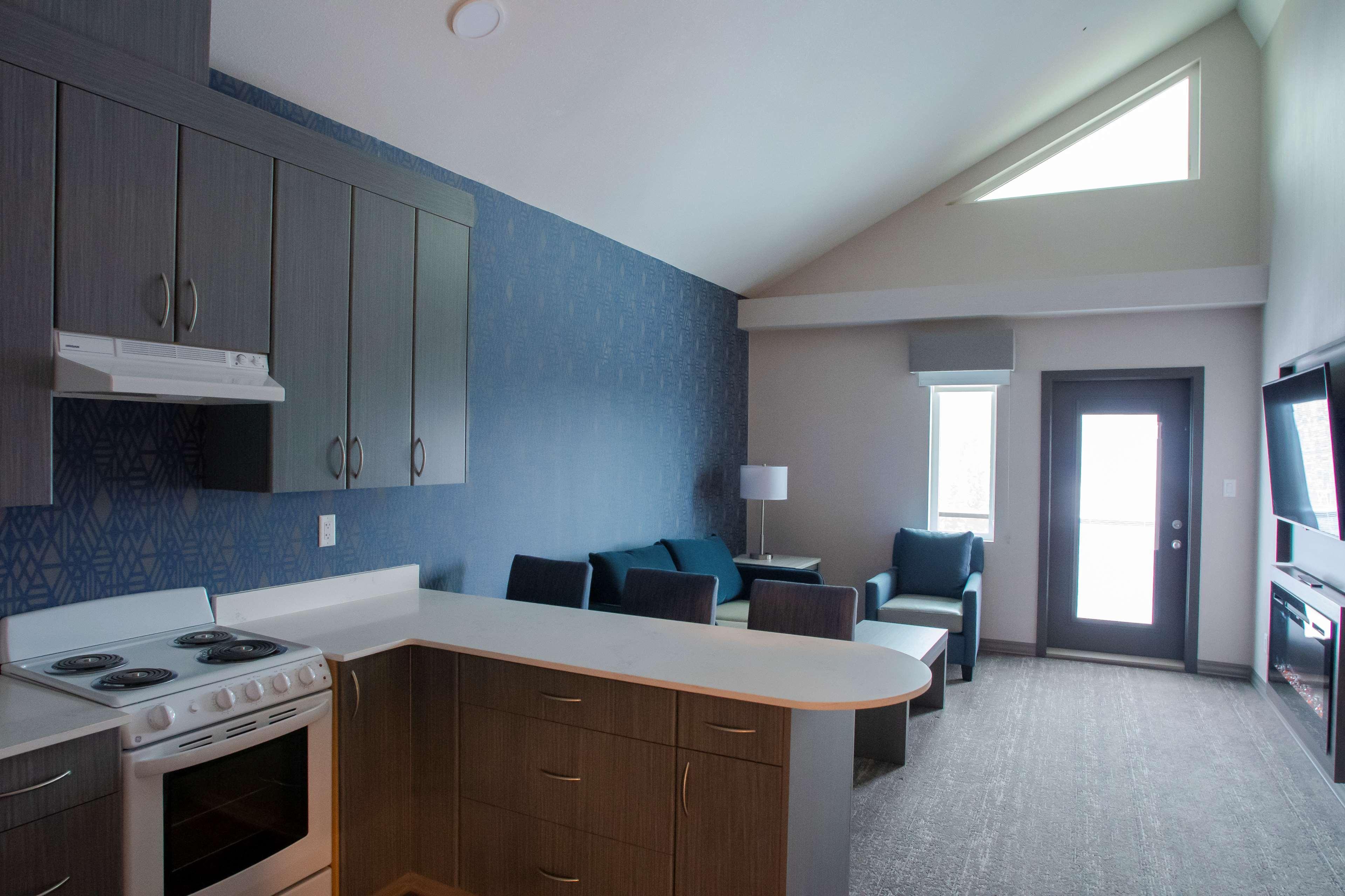 Best Western Inn & Suites Онтарио Екстериор снимка