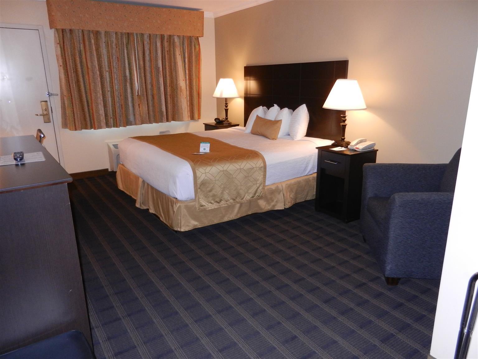 Best Western Inn & Suites Онтарио Екстериор снимка